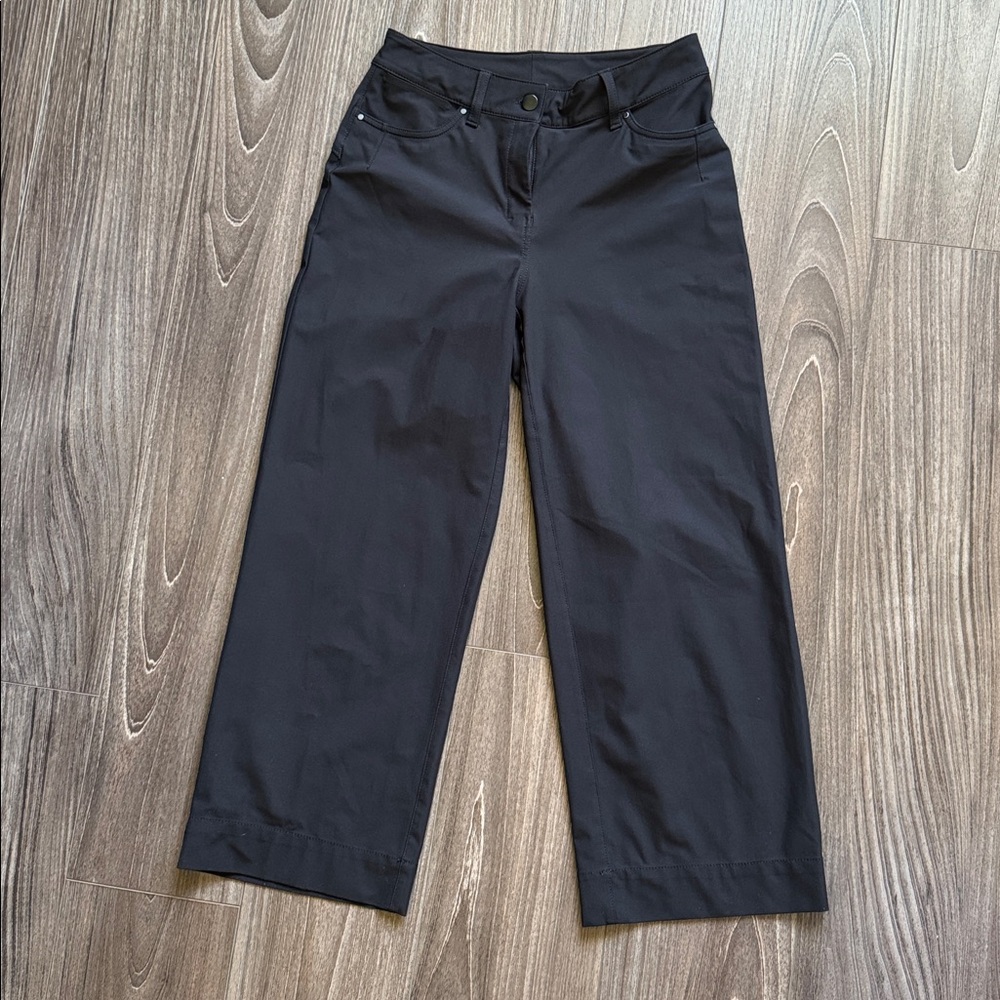 Lululemon Athletica Black Capris